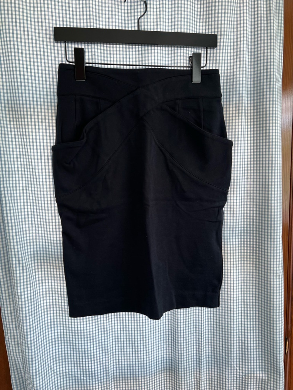 BCBGMaxAzria Black Sculpted Seamed Pencil Skirt
